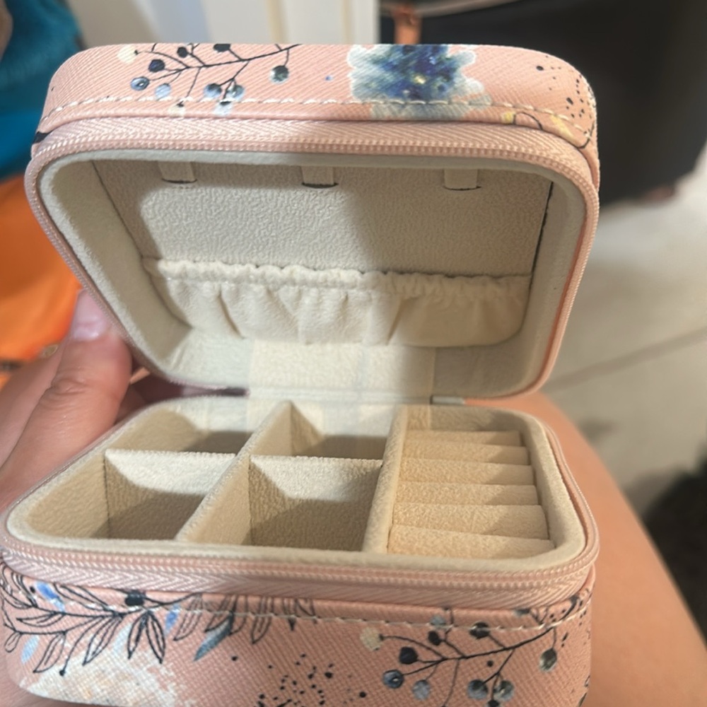 Floral Print Square Pouch - Picture 2 of 2